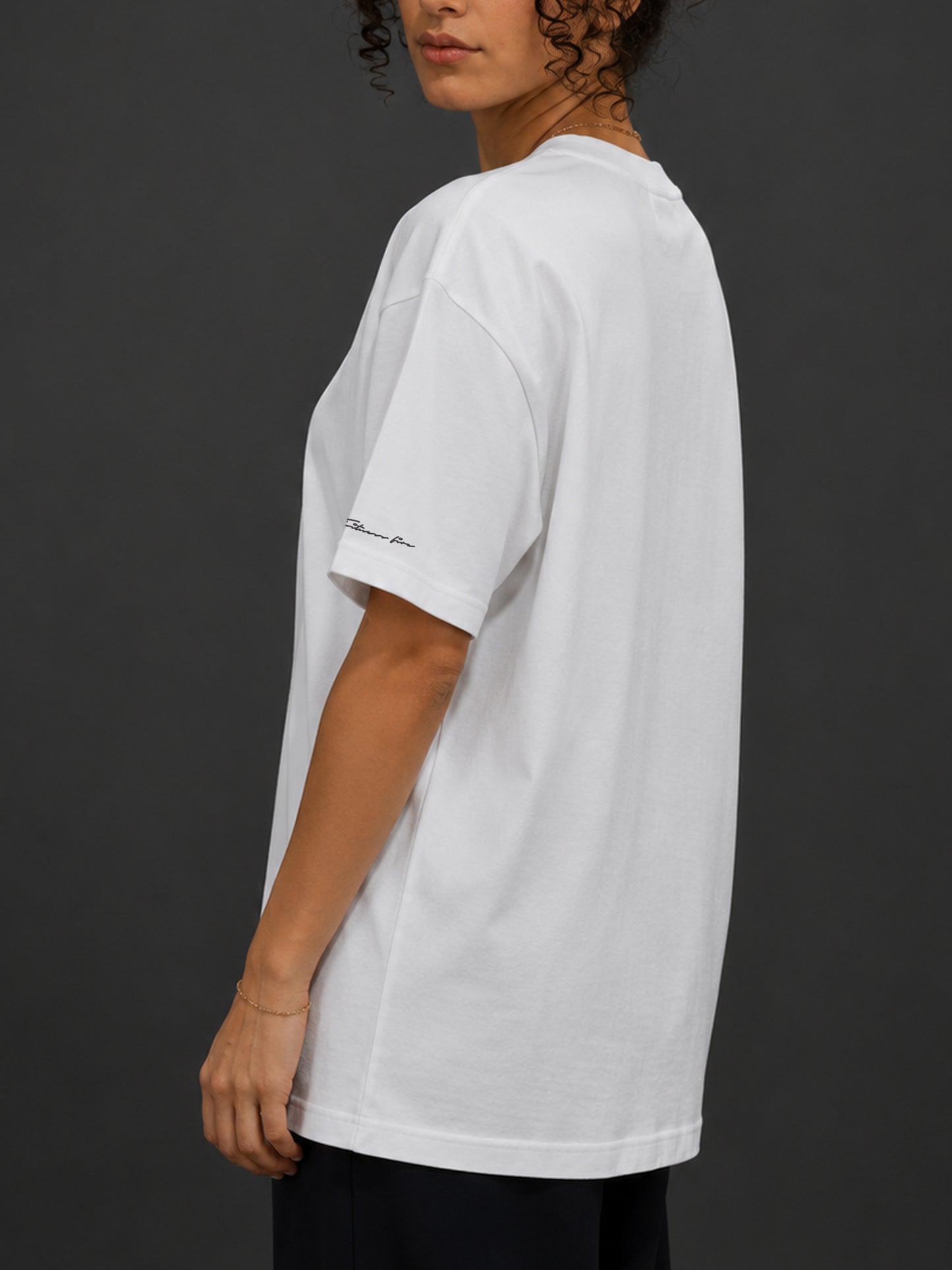Minimal Oversized Tee – White (Livraison gratuite)