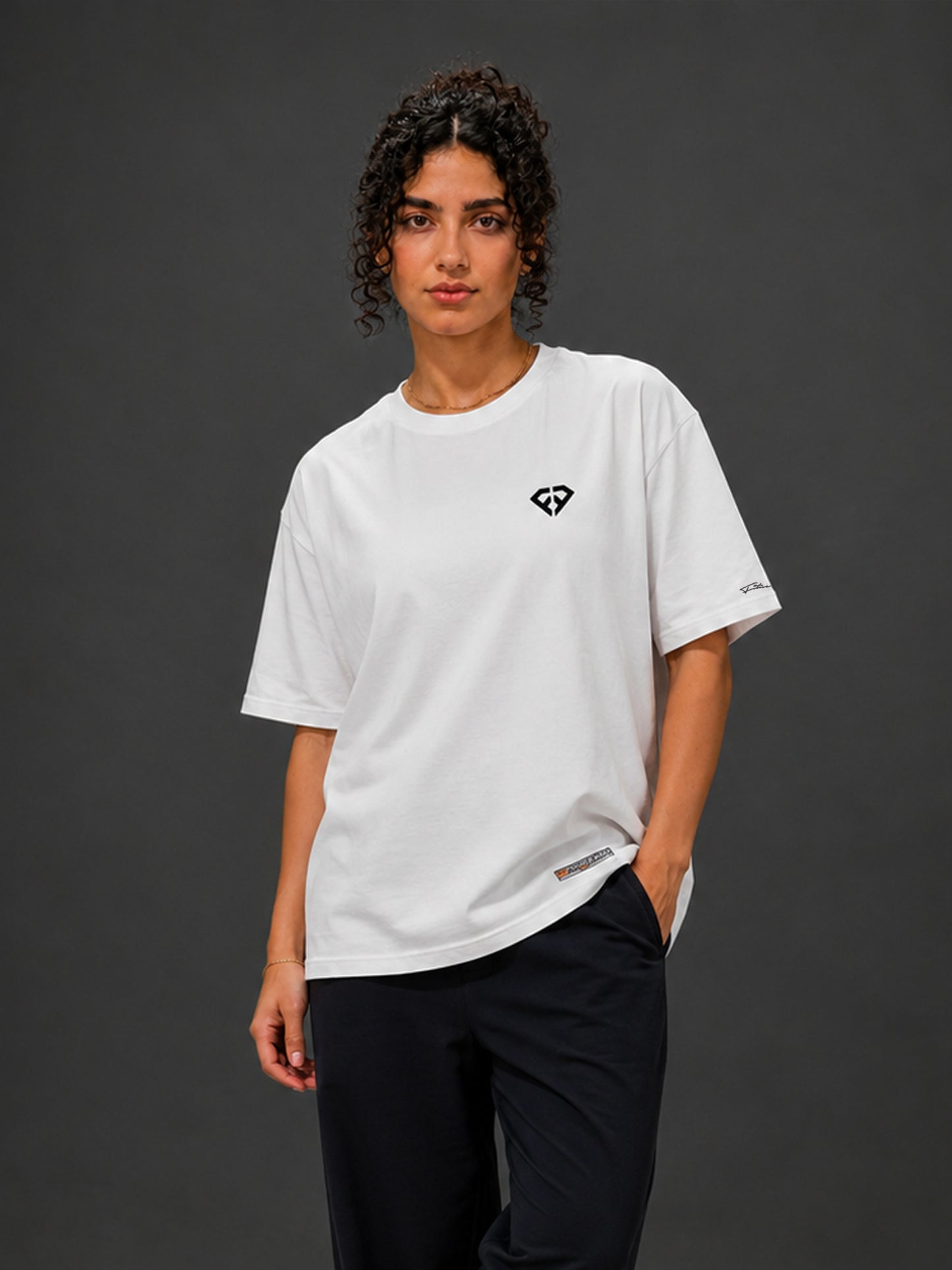 Minimal Oversized Tee – White (Livraison gratuite)